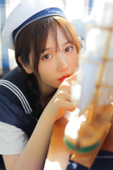 性饥渴的漂亮女邻居